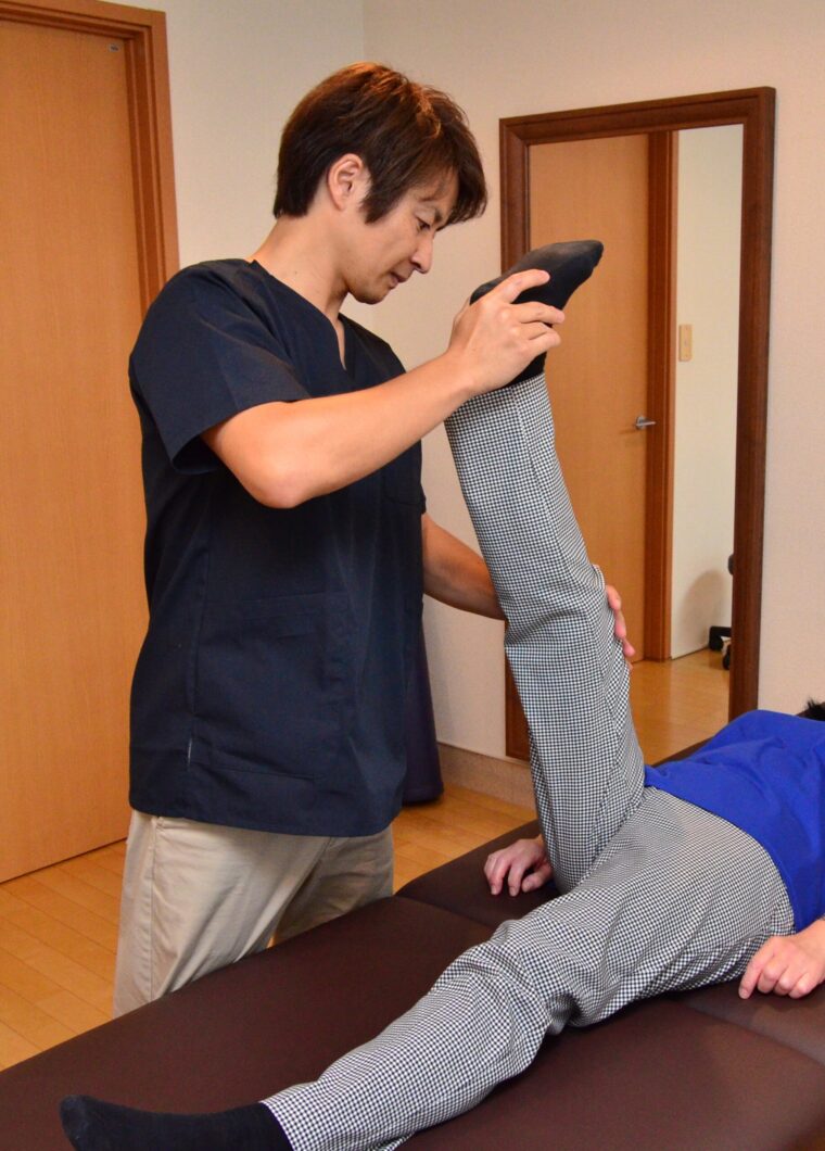 理学療法士のよるストレッチで肩こり・腰痛・膝痛など痛みの根本改善、姿勢改善を目指す